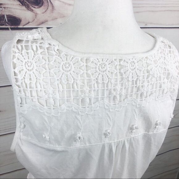 Solitaire Anthropologie White Embroidered Tank Top - Picture 7 of 8